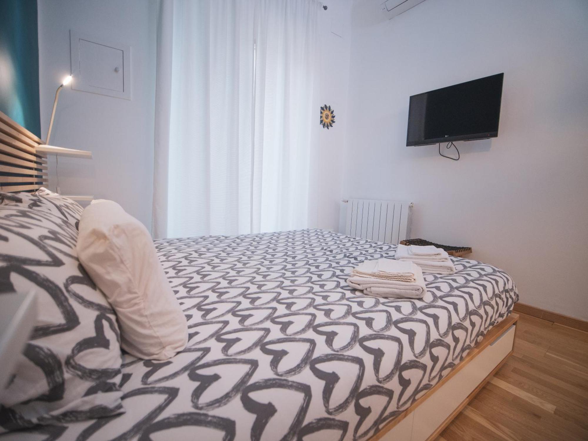 Itiseasy Palermo 1 E 2 Private Apartments Exteriör bild